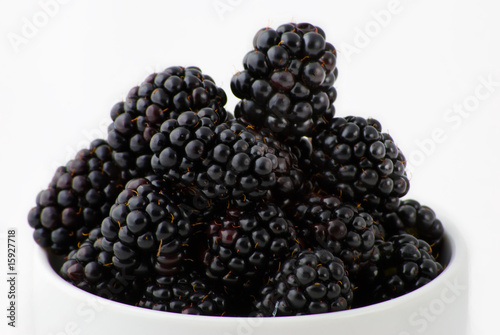 Pot wit blackberries