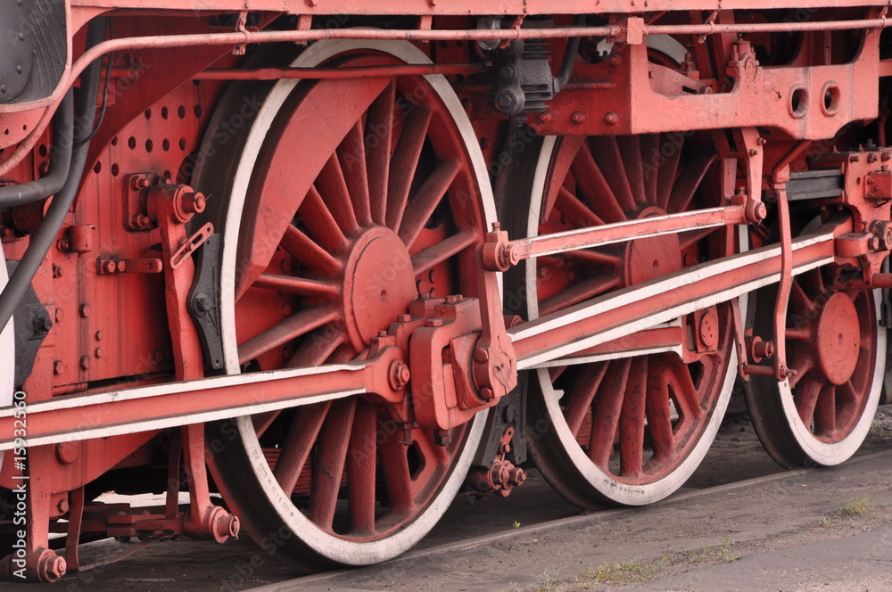 wheels of steam locomotive