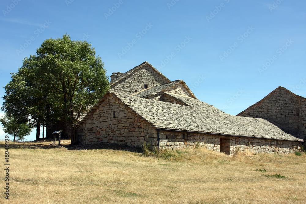 Causse de Sauveterre,ferme typique-lozère Causse de Sauveterre,ferme typique-lozère