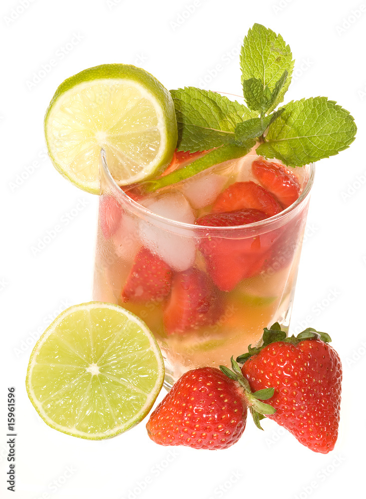 Fototapeta premium Cocktail lime slice and strawberry