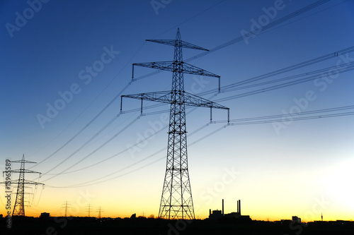 maste-leitungen-kraftwerk photo