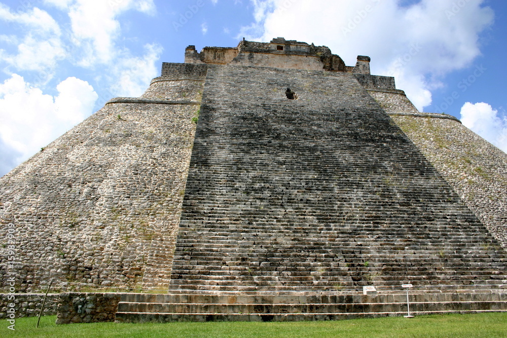 Mayan pyramid ruin