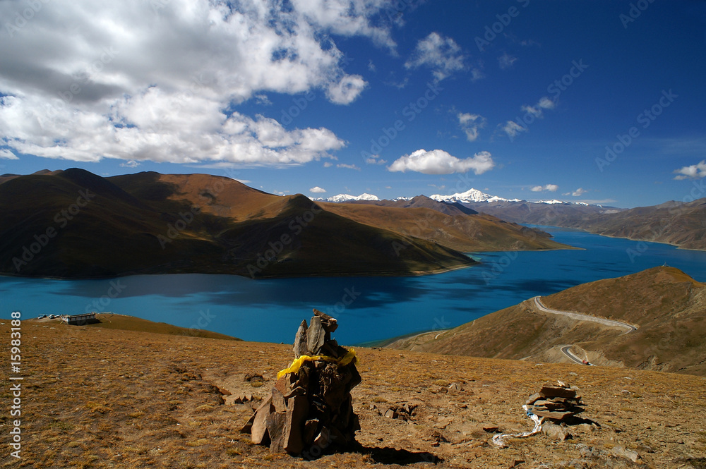 Manisteinhaufen am Yamdrok-Tso, Tibet
