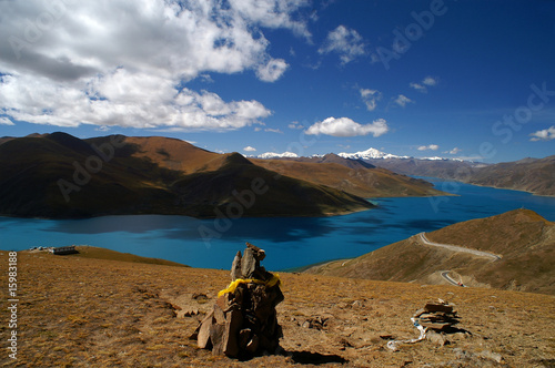 Manisteinhaufen am Yamdrok-Tso, Tibet © Rangzen