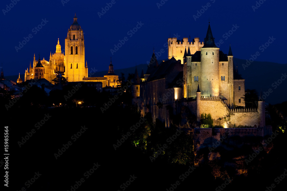 Fototapeta premium Segovia at night, Castile and Leon, Spain
