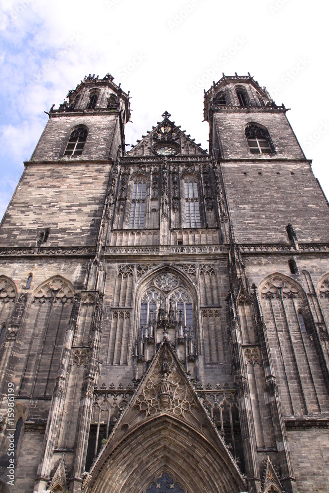 Fototapeta premium Magdeburger Dom in Nahaufnahme