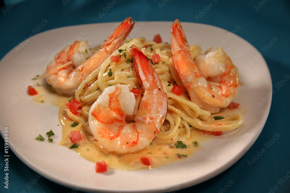 Shrimp Linguine Noodles with Tomatoes Shrimp Linguine Noodles with Tomatoes