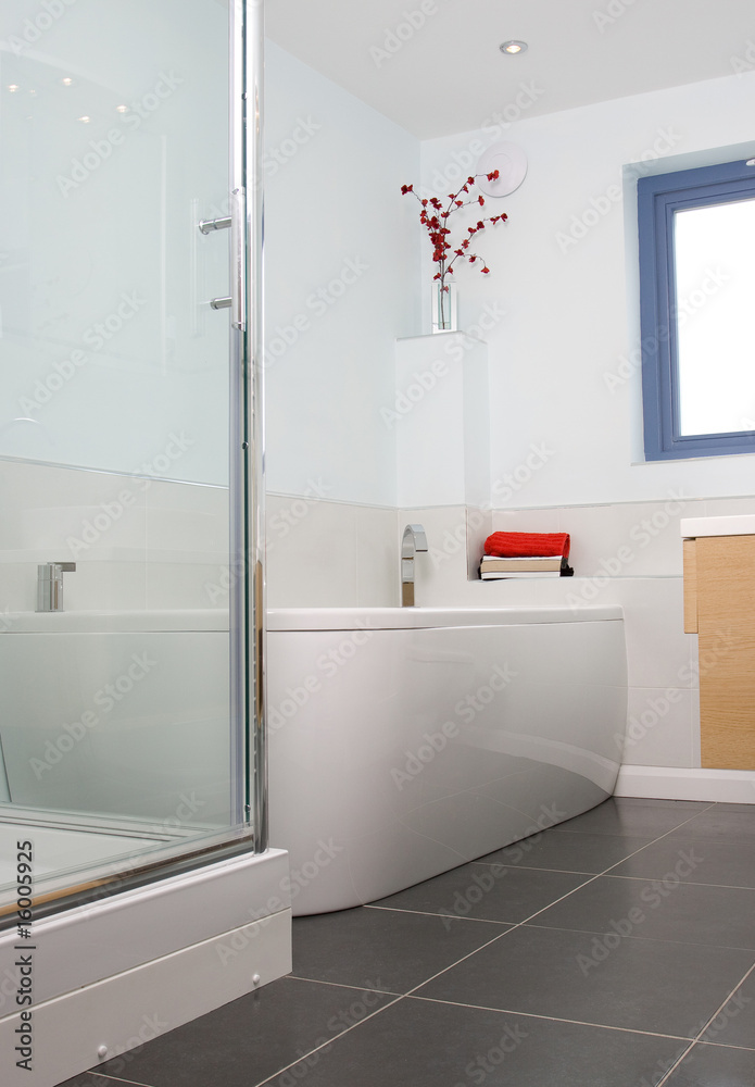 Modern bathroom Modern bathroom