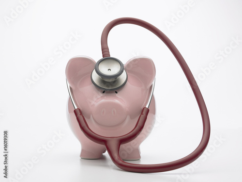 tirelire avec stéthoscope