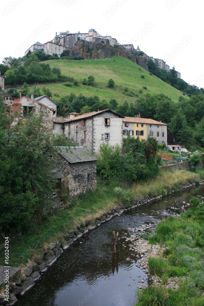 Saint-Flour - ville basse et ville haute (Auvergne, Cantal)
