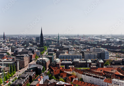 Über den Dächern Hamburgs 1