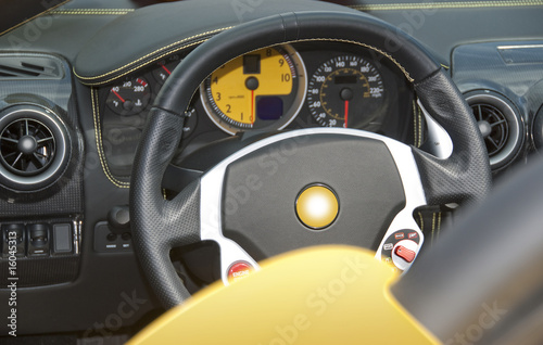 Steering wheel and dashboard