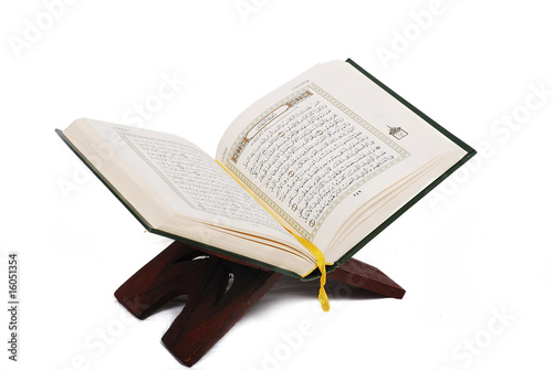 Canvas-taulu Holy islamic book Koran opened and isolated
