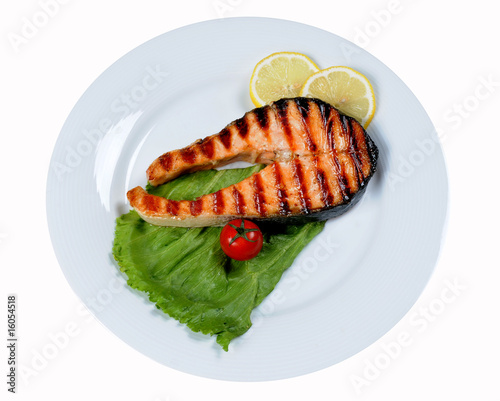 grilled fish with fresh vegetable