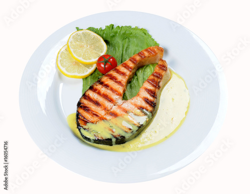 grilled fish with fresh vegetable