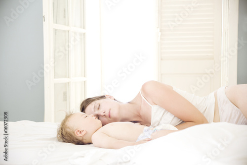 Fotografie mother & baby sleeping