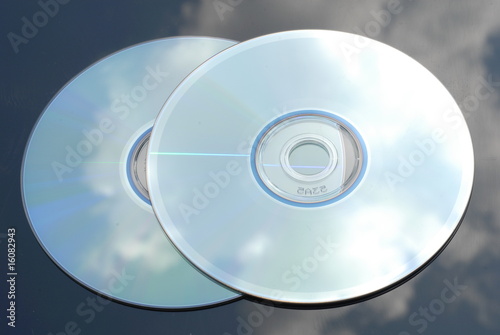 Il riflesso del cielo tra due cd photo