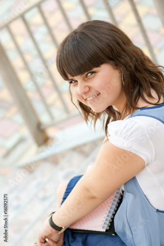 Free Download Pretty schoolgirl - GFXLoad