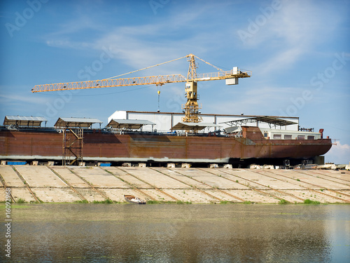 shipyard © Željko Radojko