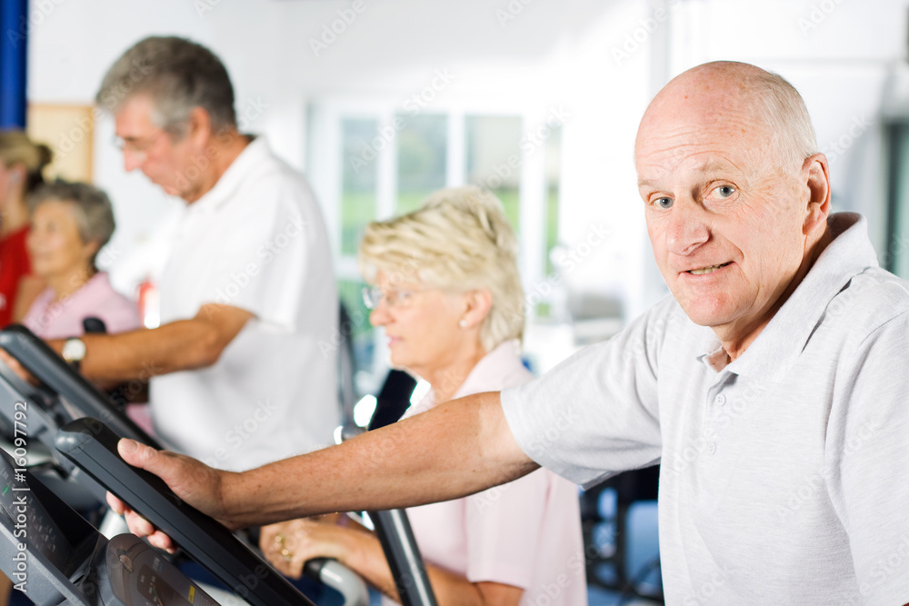 Obraz premium Mature man exercising