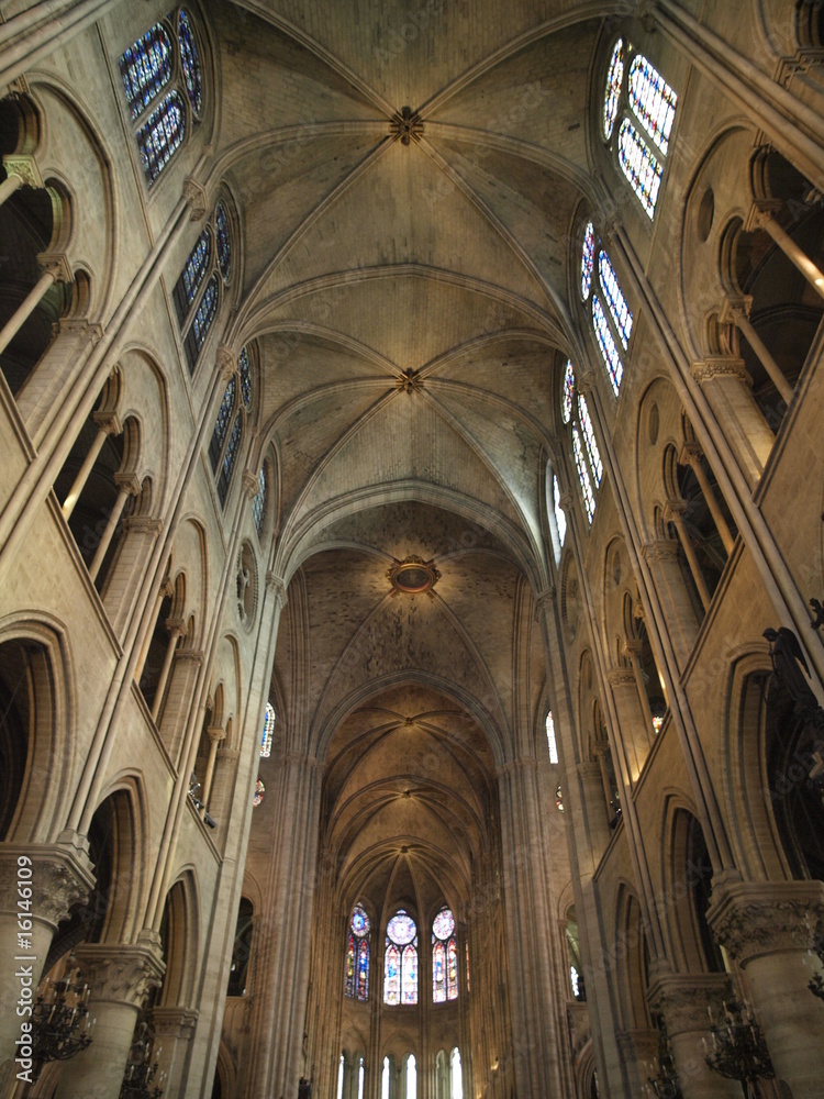 Interior de la catedral de Paris