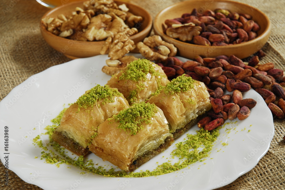 Fotografie baklava - pistachio - walnut