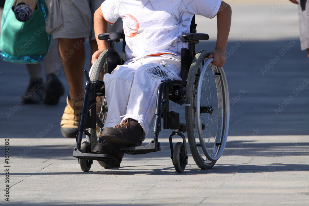 fauteuil roulant et handicap