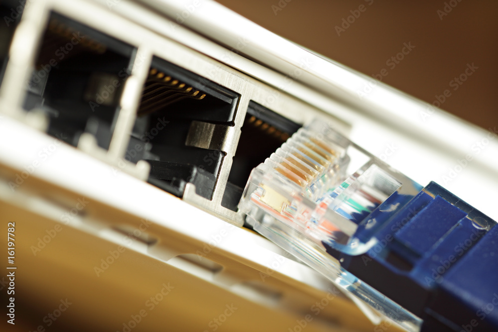Connecting a network plug Connecting a network plug