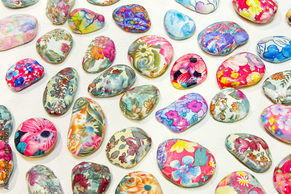 Color pebbles Color pebbles