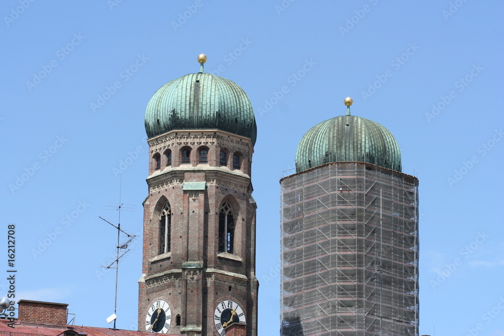 Fototapeta premium Frauenkirche in Munich Germany