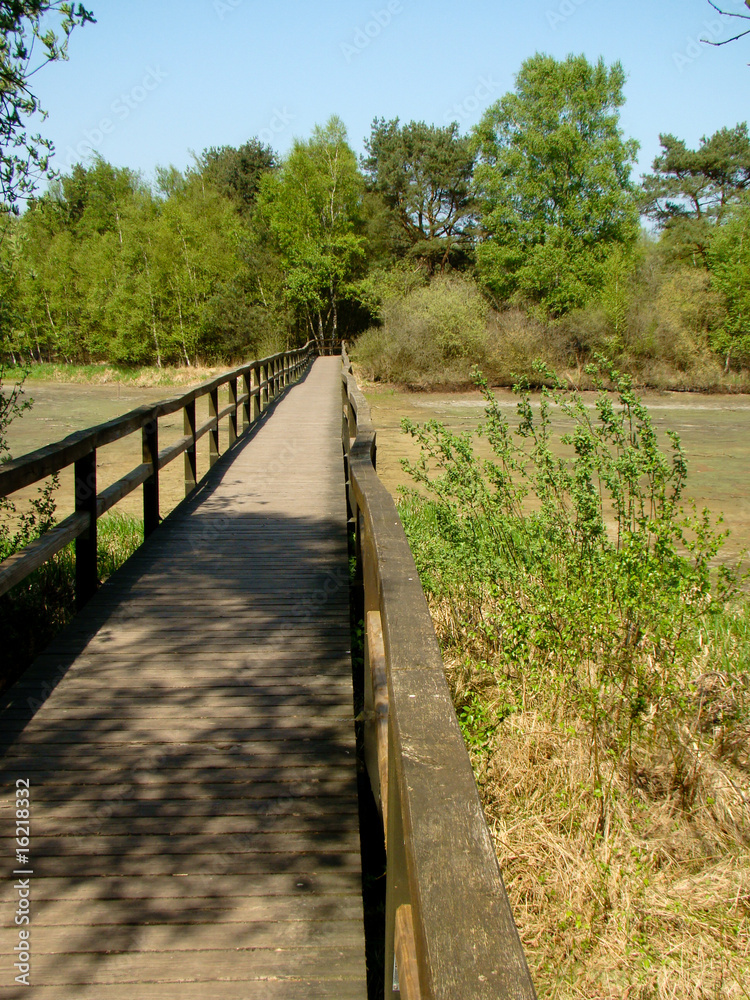 Obraz premium Brücke über die Talsperre