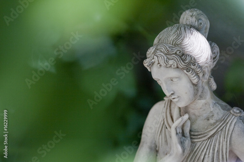 Escultura femenina