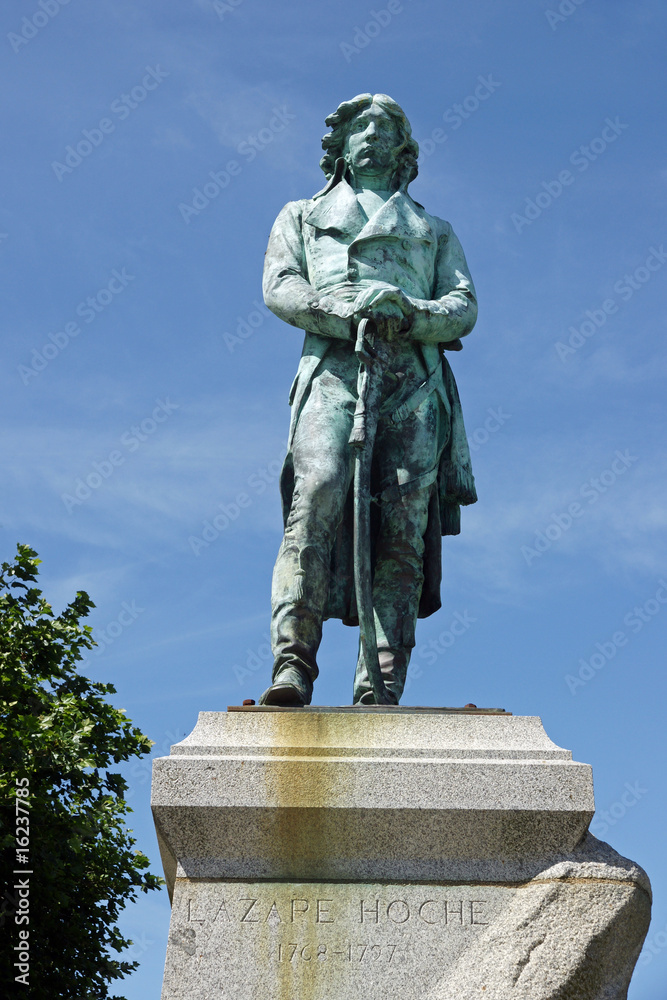 Obraz premium Statue du général Lazare Hoche