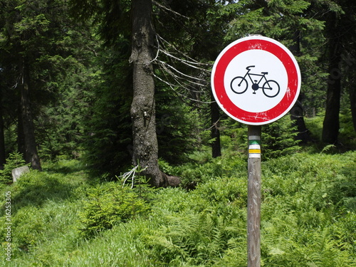 A stop bike sign