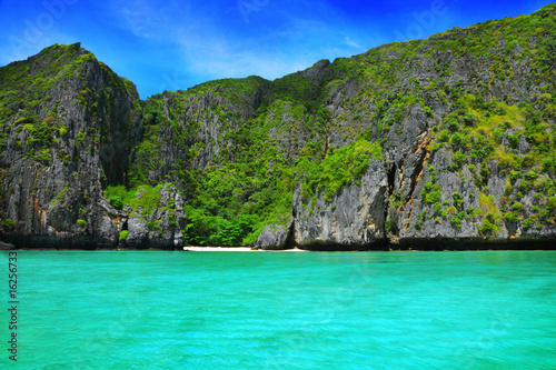 Maya Bay © adisa