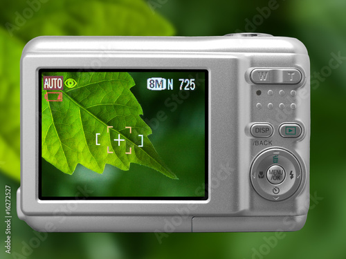 compact digital camera