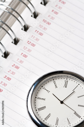 Wallpaper Mural calendar and clock Torontodigital.ca