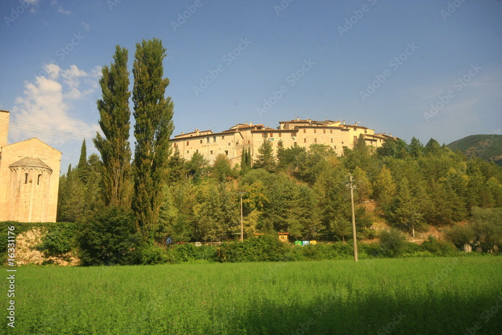 Una veduta di castel San Felice.