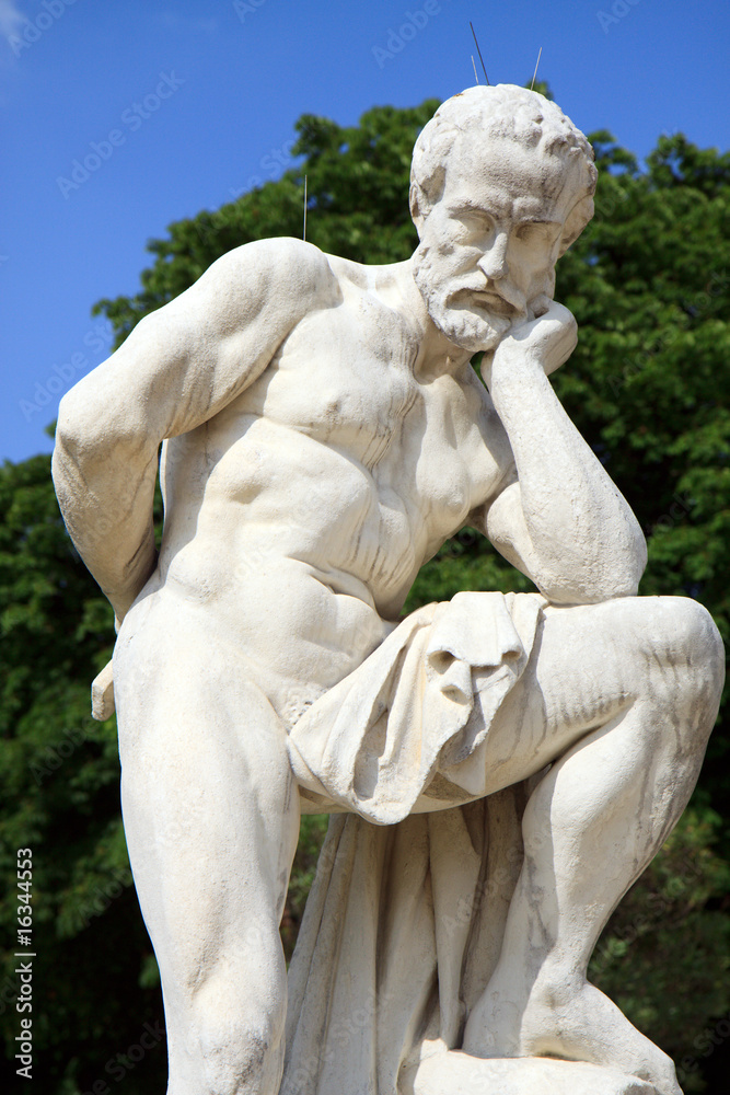 Obraz premium White, Marble statue in the Luxembourg Gardens, Paris, France
