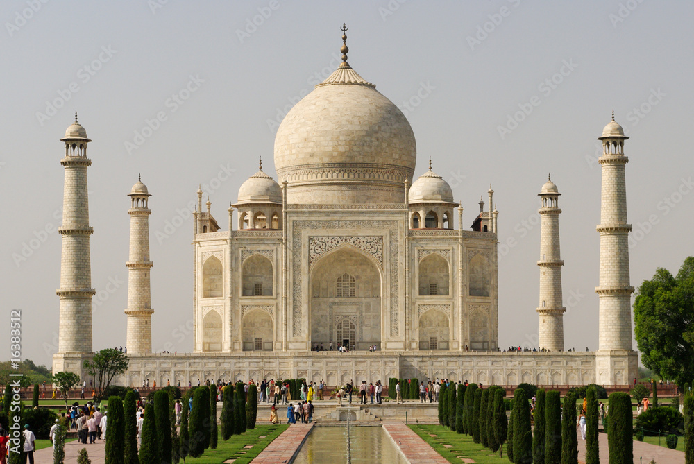 Fototapeta premium Front Side of Taj Mahal