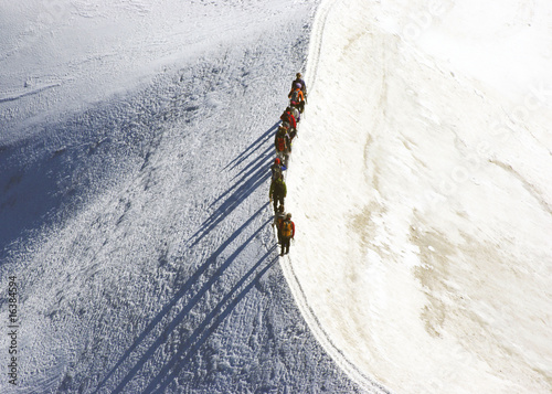 Cordée d'alpinistes au Mont-Blanc