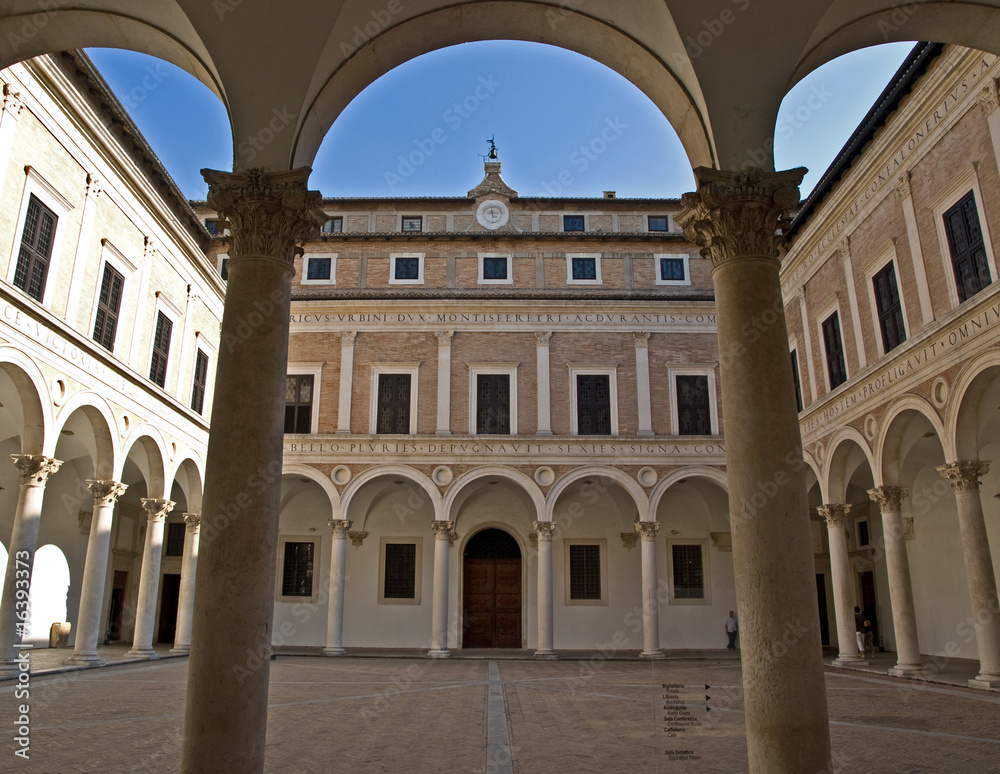 Urbino, Palast