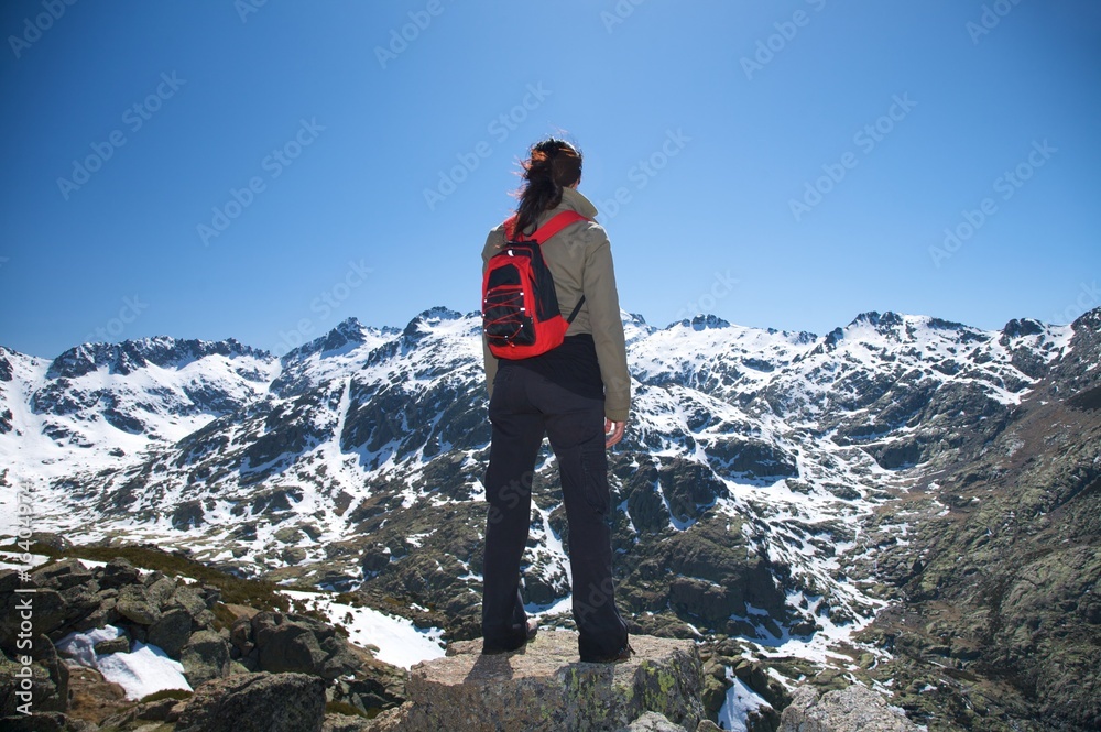 Obraz premium back woman red rucksack