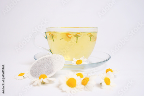 Fototapeta Naklejka Na Ścianę i Meble -  Herbal chamomile tea isolated on white background