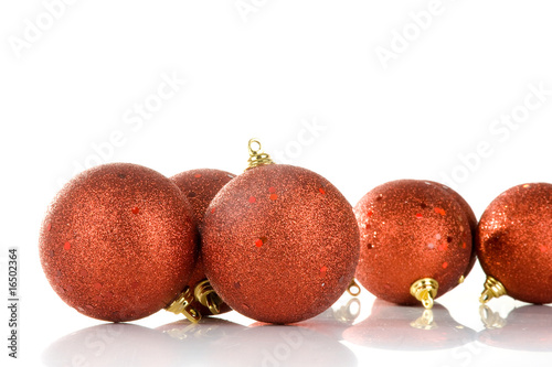 christmas-balls in red