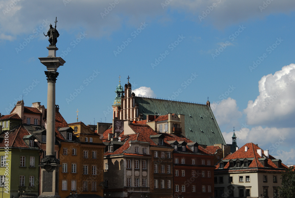 Obraz premium Zygmunt`s Column and old town in Warsaw