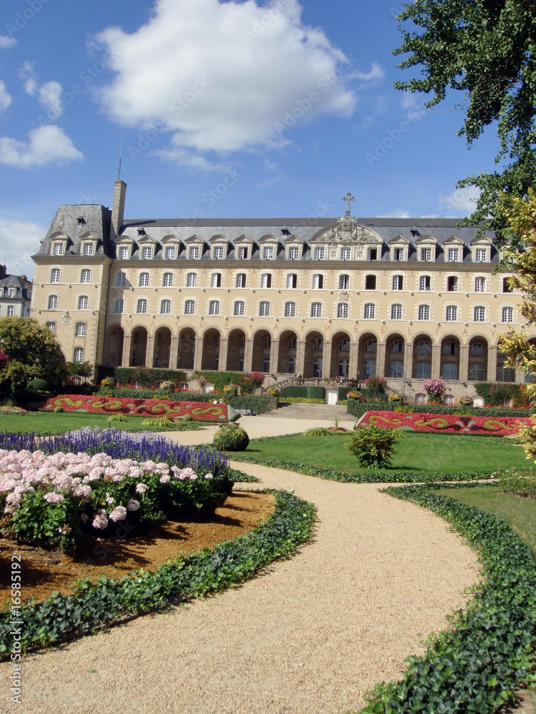 Obraz premium dans les allées du Palais