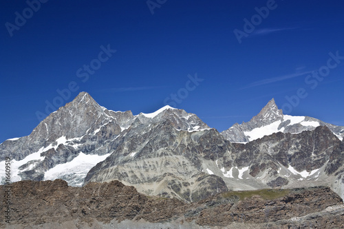 Berge in den Walliser Alpen in der Schweiz © Daniel Etzold