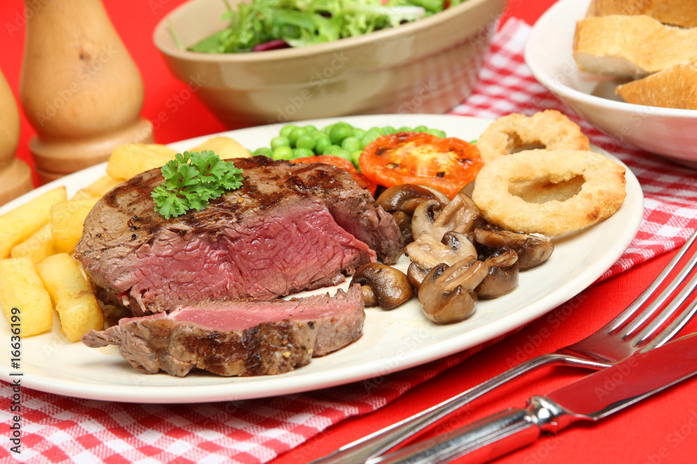 Rare Fillet Steak Dinner Rare Fillet Steak Dinner