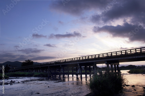 渡月橋の夜明け © Paylessimages
